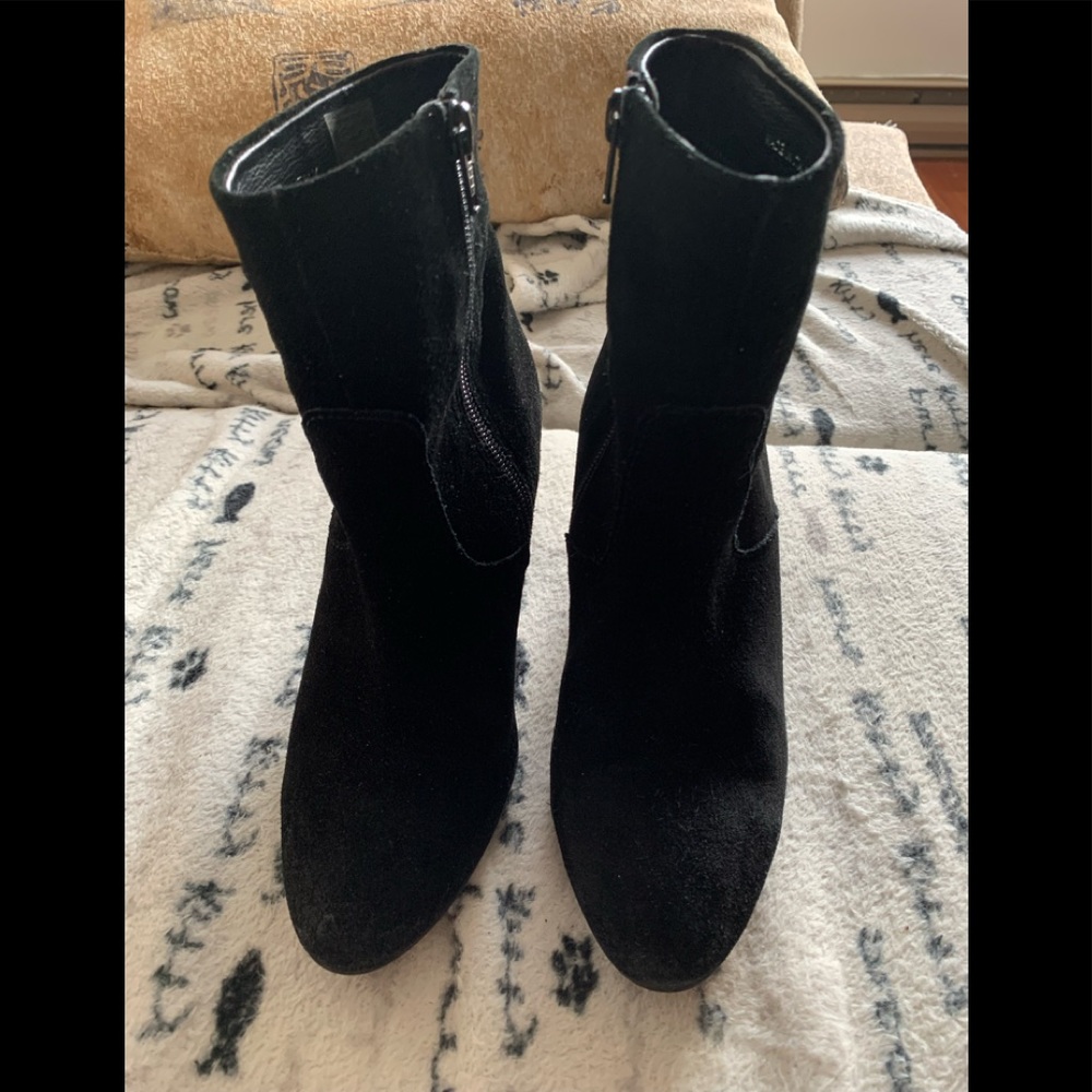 L’intervalle made in Italy woman’s black suede ankle boots size 36